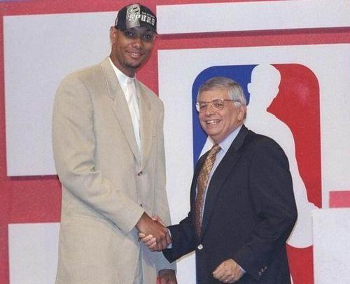 体育官方：中国女足主帅水庆霞离任