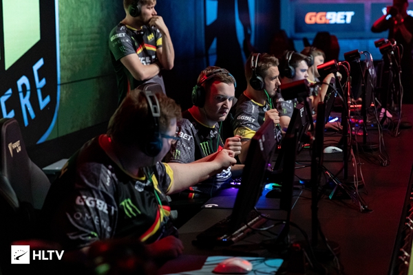 人时看重他 人时看重他